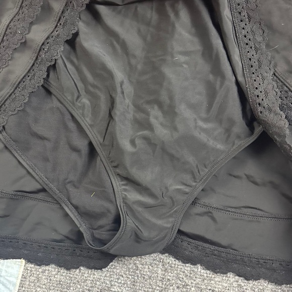 TORRID Women’s NWT Black Wireless Lace Trimmed Swim Dress w/Brief Size: 2 - 2XL - Picture 5 of 12